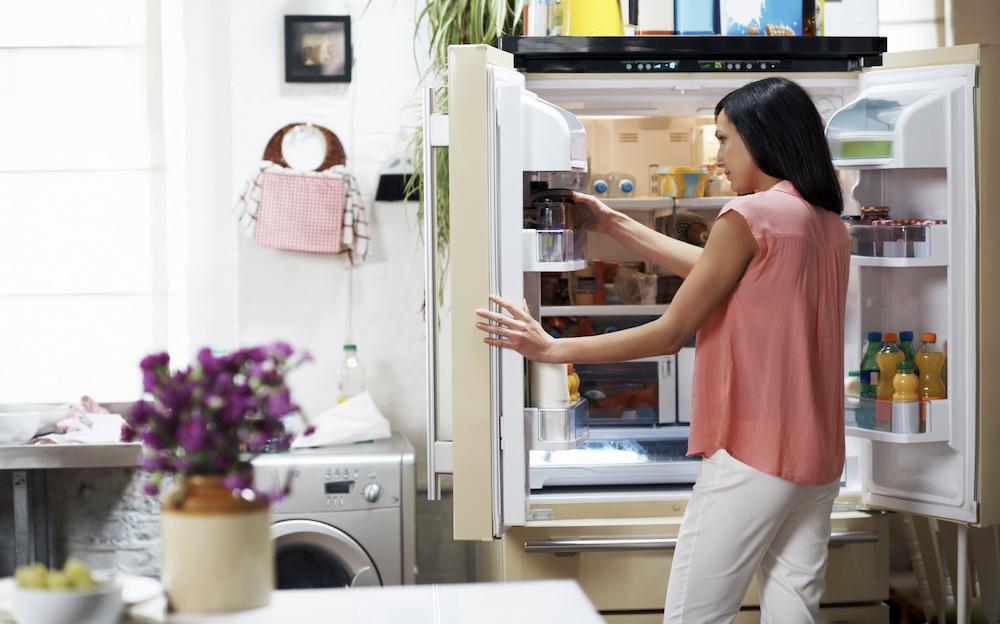 Проблемный дверной выключатель холодильника