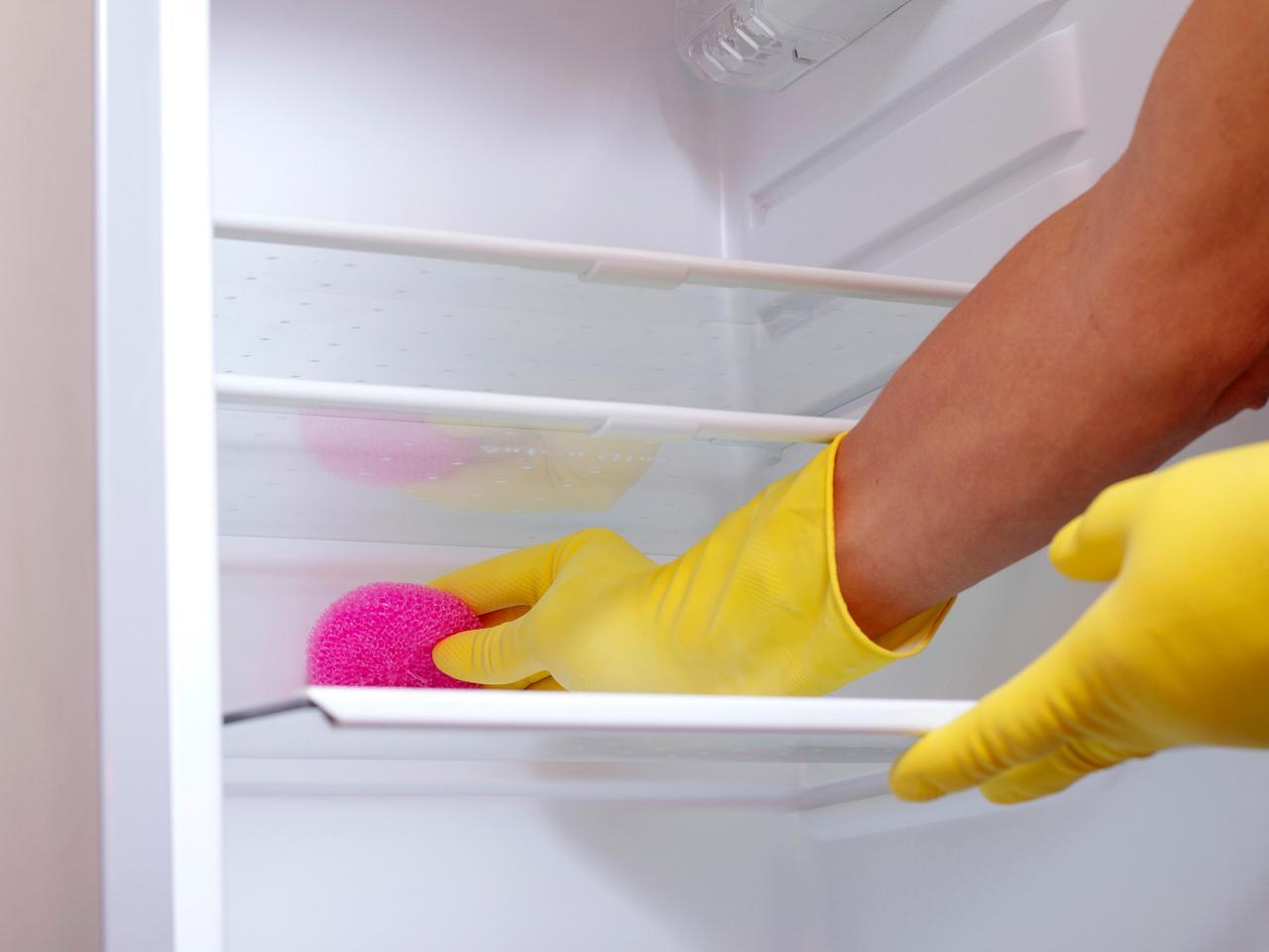 Дезодорируйте интерьер холодильника