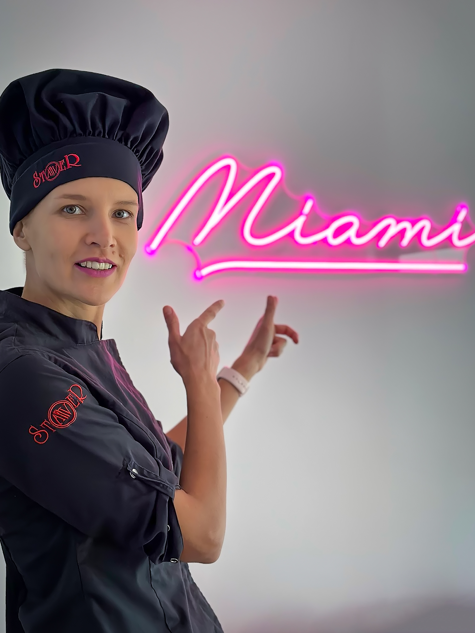 Discover the best catering services in Miami, from Italian cuisine to office catering and personal chefs. Make your events memorable with TheStaver.com!