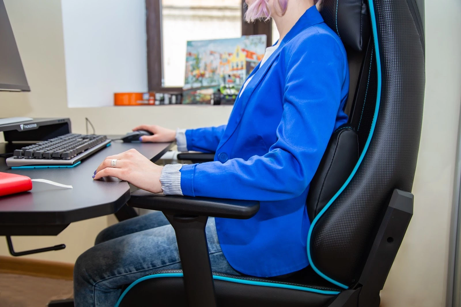 Сидячий спосіб життя: як ігрове крісло рятує вашу спину?