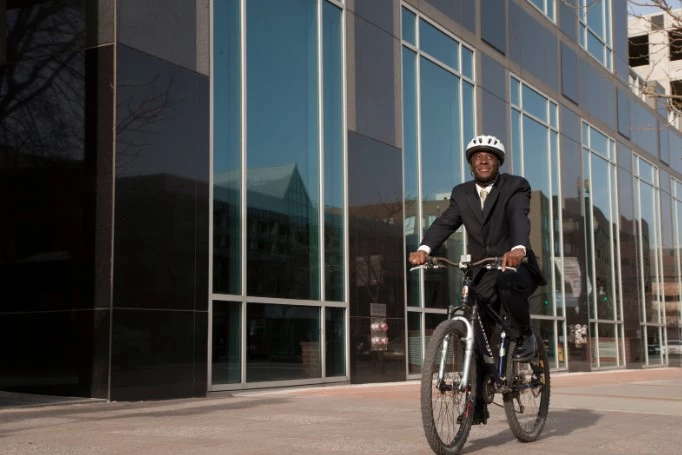 кращий бюджетний велосипед для міста 2024