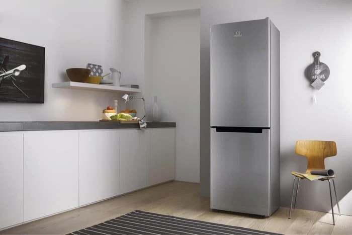 холодильник INDESIT LI8S1ES