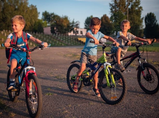 Як вибрати правильний розмір рами і коліс для дитячого велосипеда