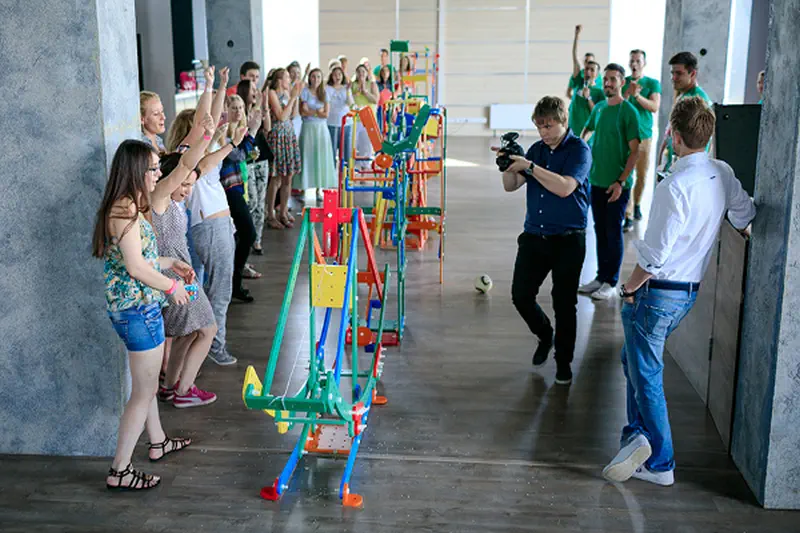 Преимущества тимбилдинга машина Голдберга 6 666ad5417dba5.webp