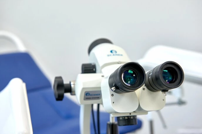 Кольпоскоп в медичному центрі ОН Клінік Одеса