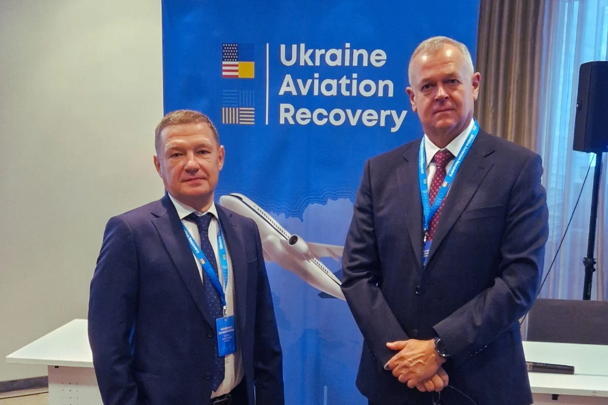 Representing Kyiv International Airport, Denys Kostrzhevskyi, Chairman of the Board of Kyiv International Airport, and Volodymyr Kudak, Director of Master-Avia,