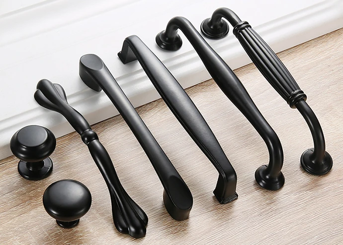 сучасні дверні ручки