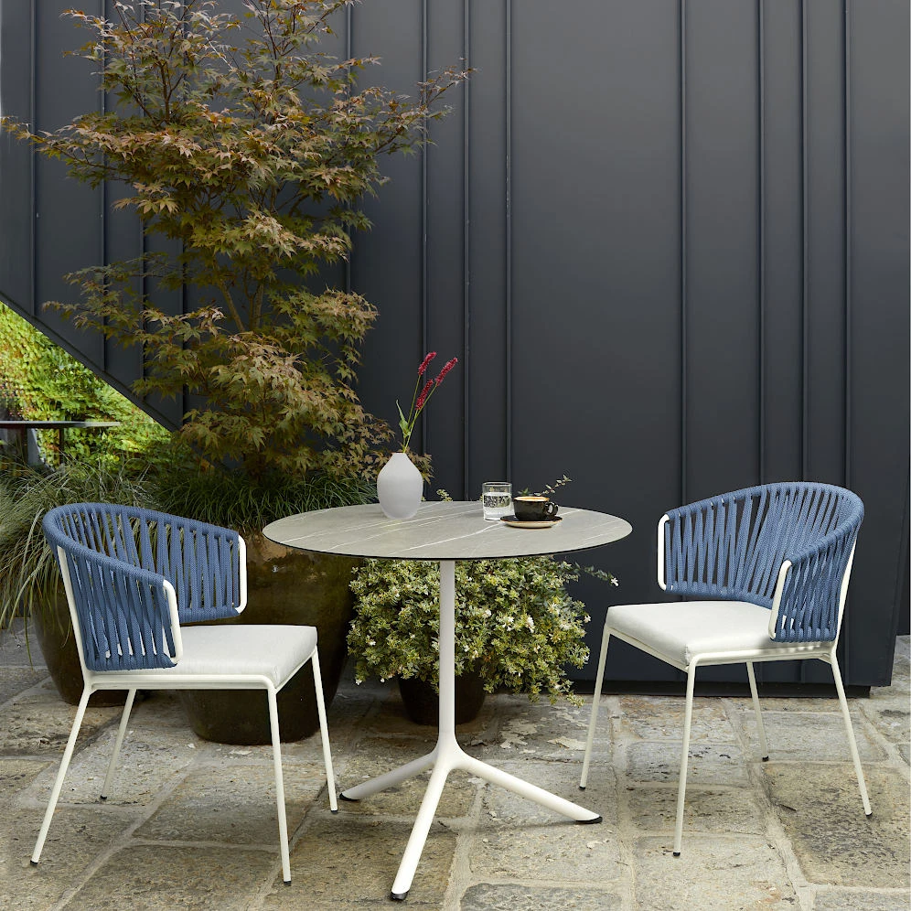 Контрактні вуличні меблі від італійського бренду SCAB | Постачальник в Україну - Villa Vanilla