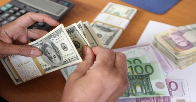 Топ найкращих пунктів обміну валют у Хмельницькому