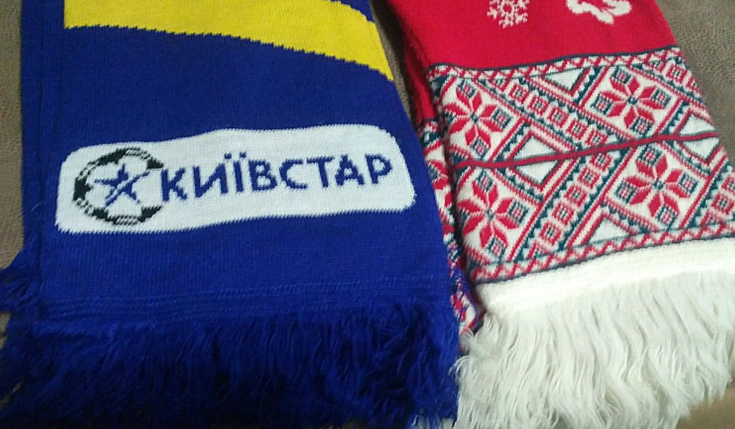 виготовлення шарфів з логотипом