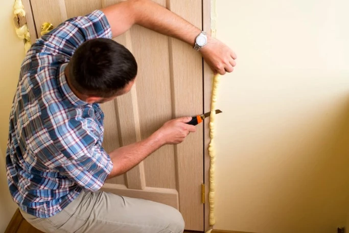 монтажная пена: особенности применения