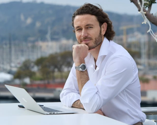 68dbfe3b6cbe8 Riki Ruiz: Por qué la educación sólida es la base de un trader exitoso