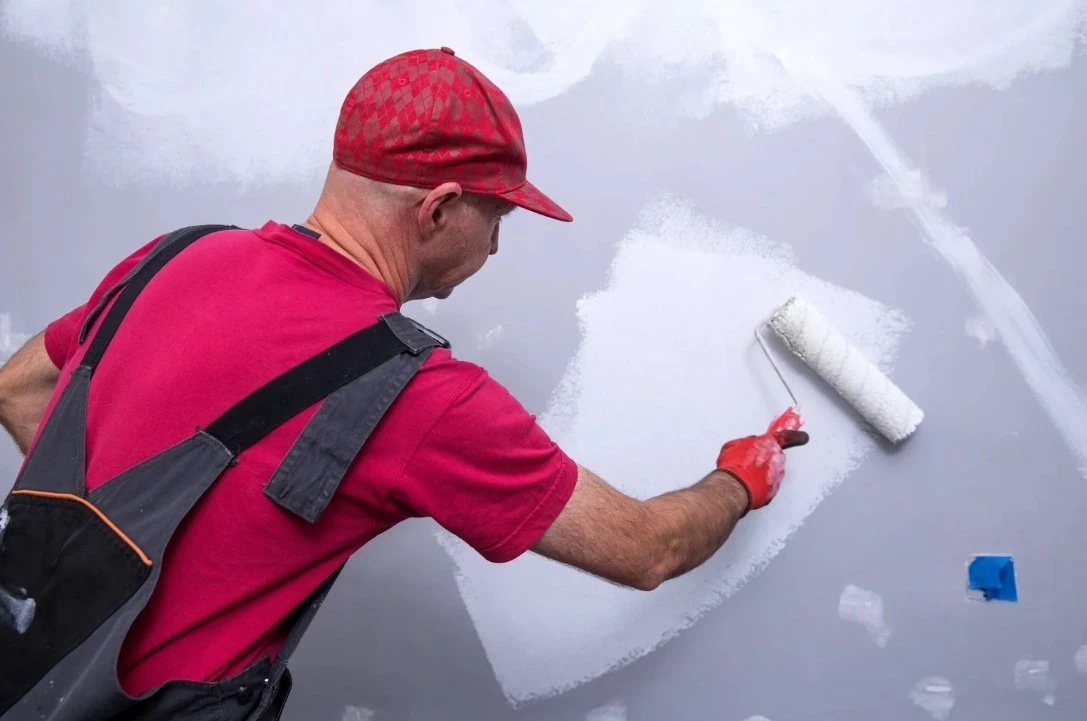 как получить ровные стены краской