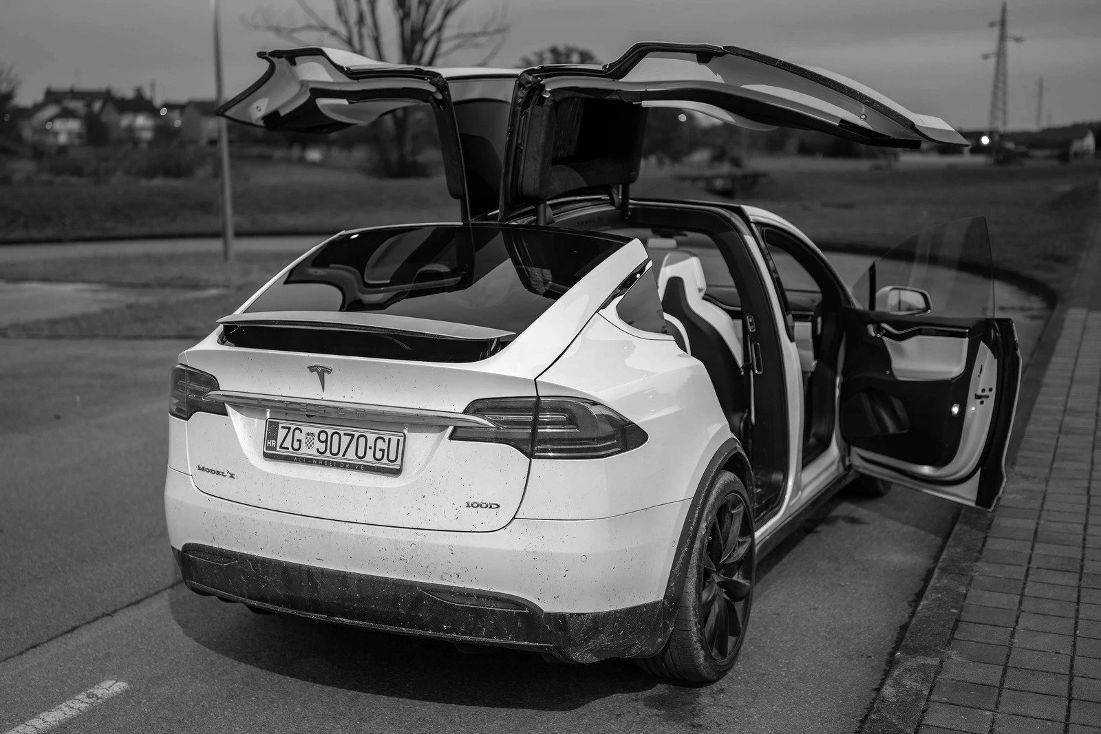 Tesla сервісне обслуговування Київ