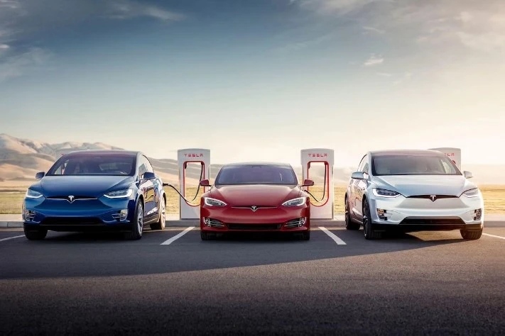 Tesla техническое обслуживание