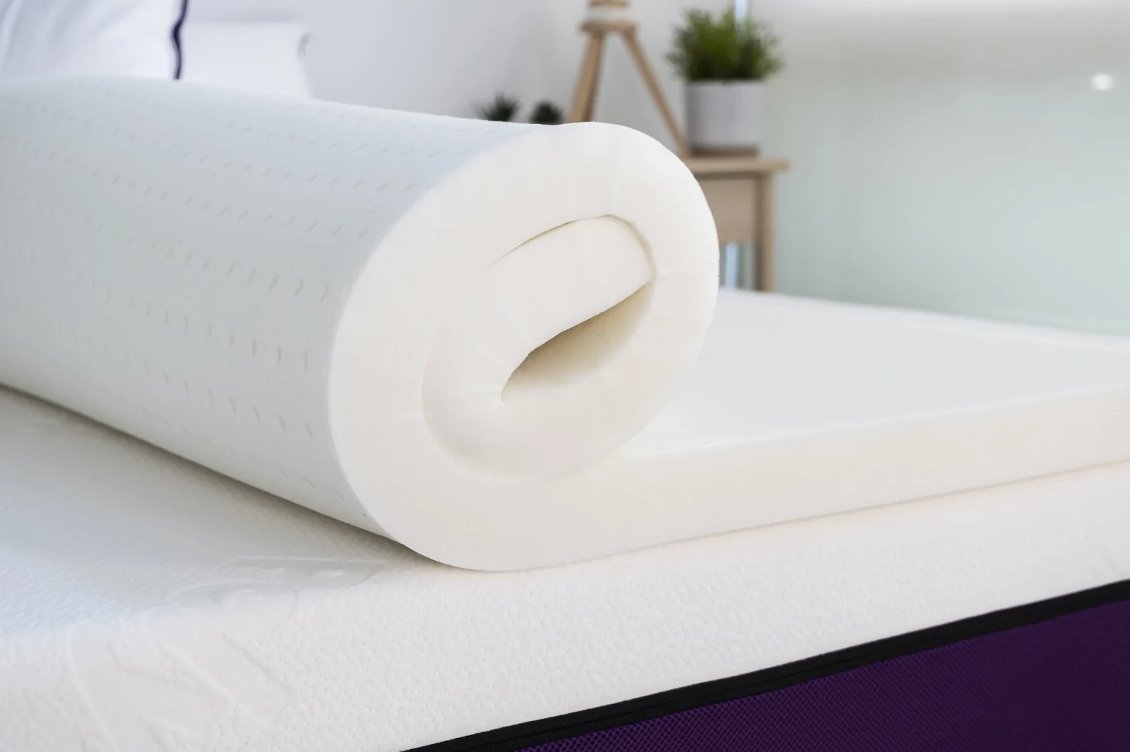 Що робити, аби топер служив довго: перелік правил Топери різних типів: 5 найкращих матеріалів і рівнів жорсткості для ідеального сну