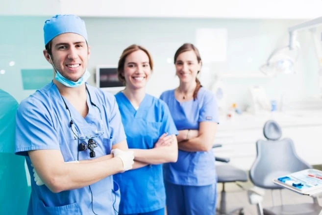 стоматохирург улыбка после травмы