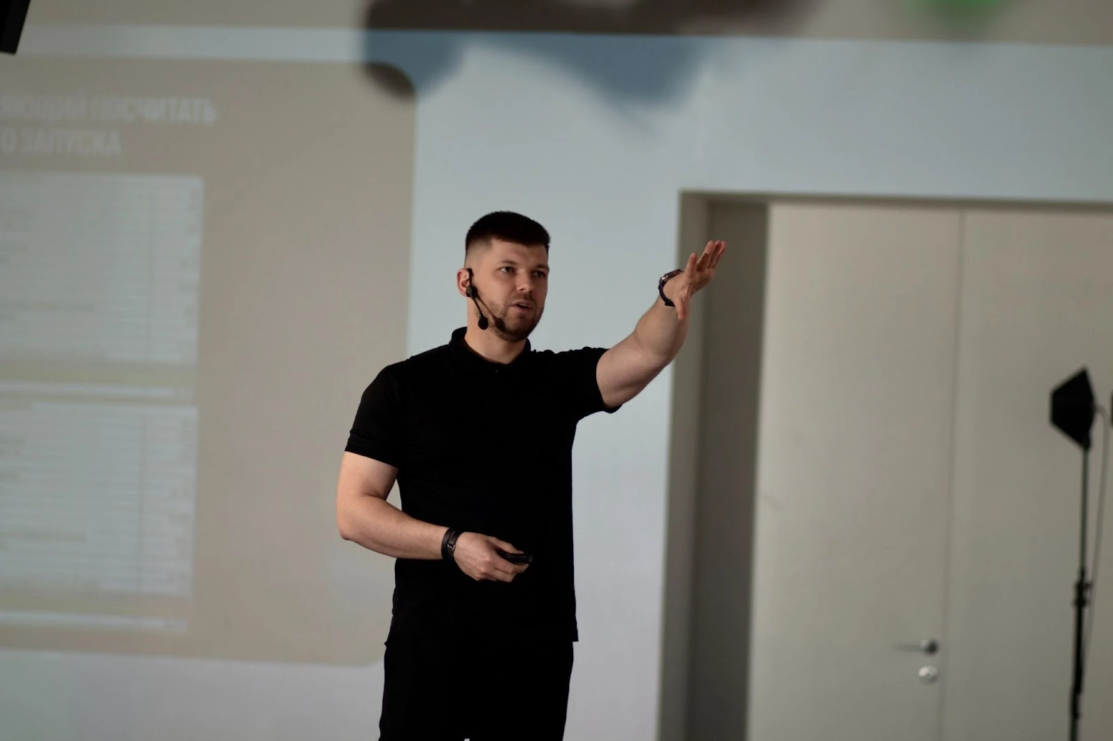 Михаил Хомич выступает спикером на курсах