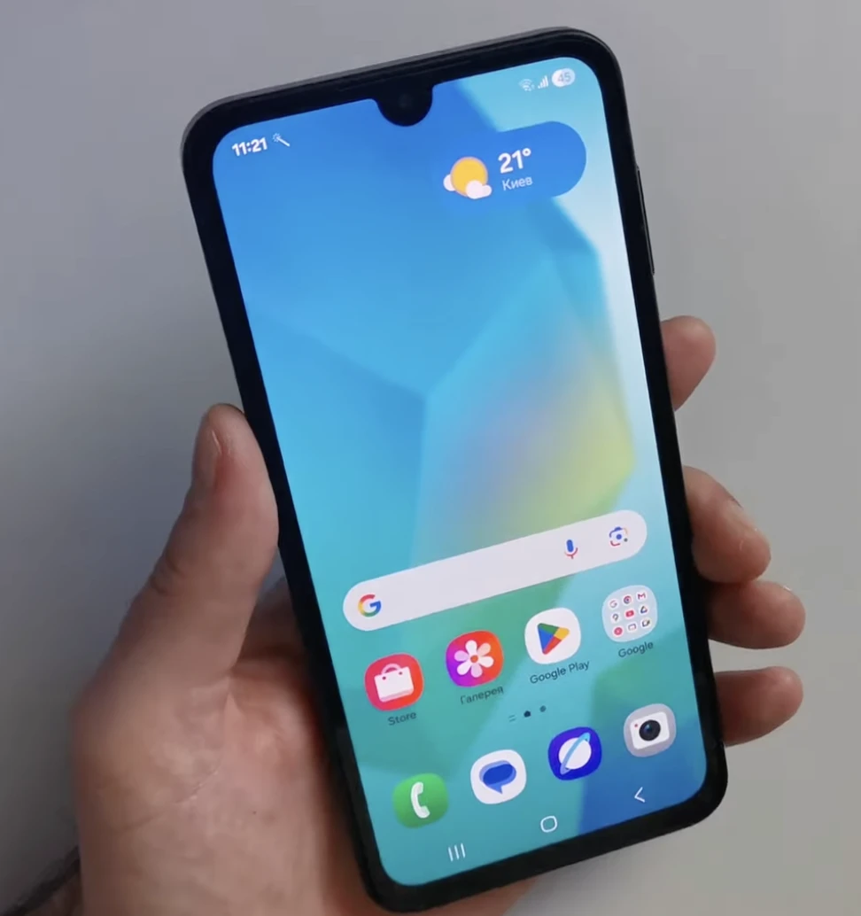 Дисплей Samsung Galaxy A16 4G Super AMOLED крупним планом