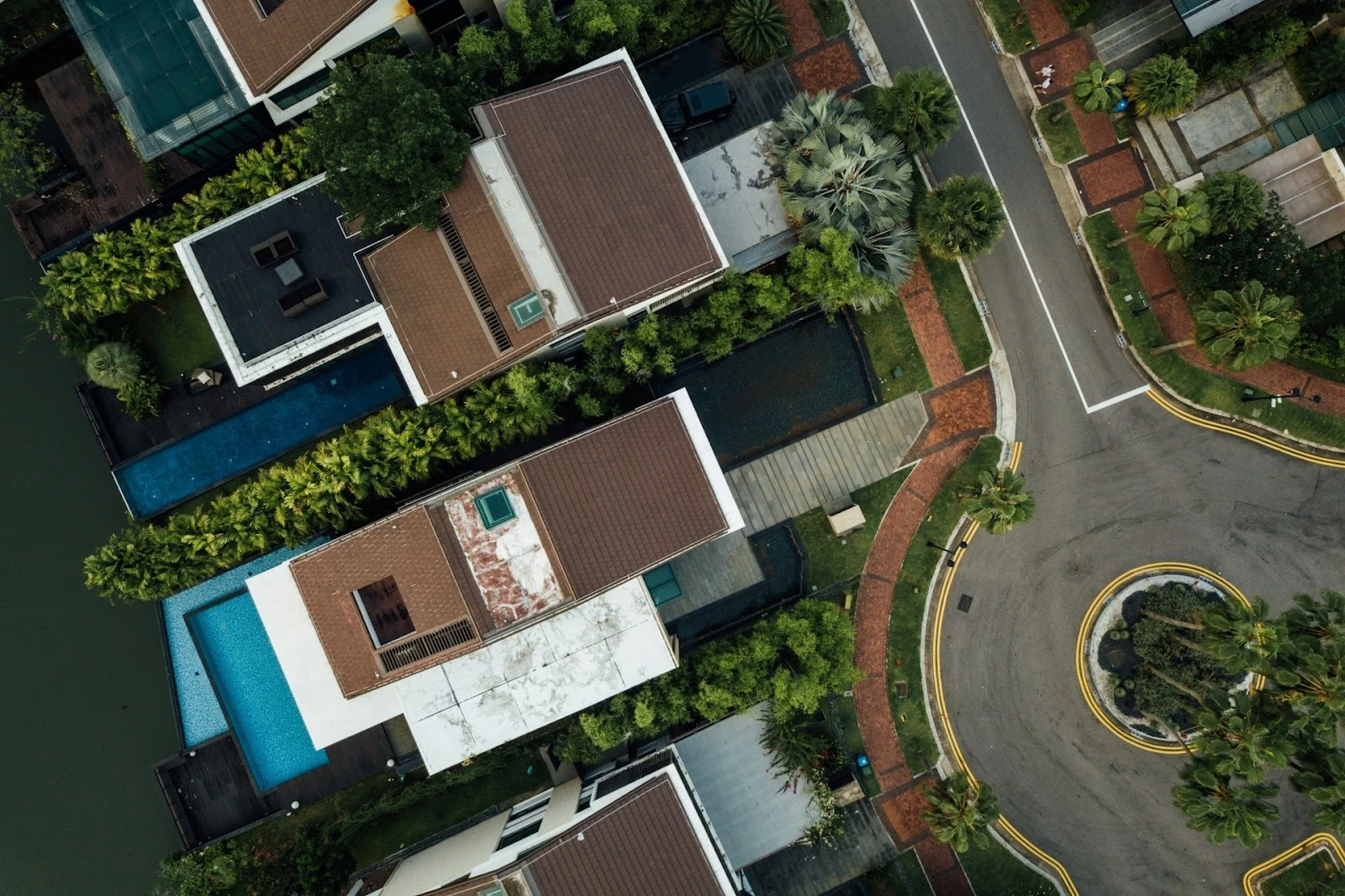 From Listing to Sold: How Real Estate Video Production Services Improve Property Marketing