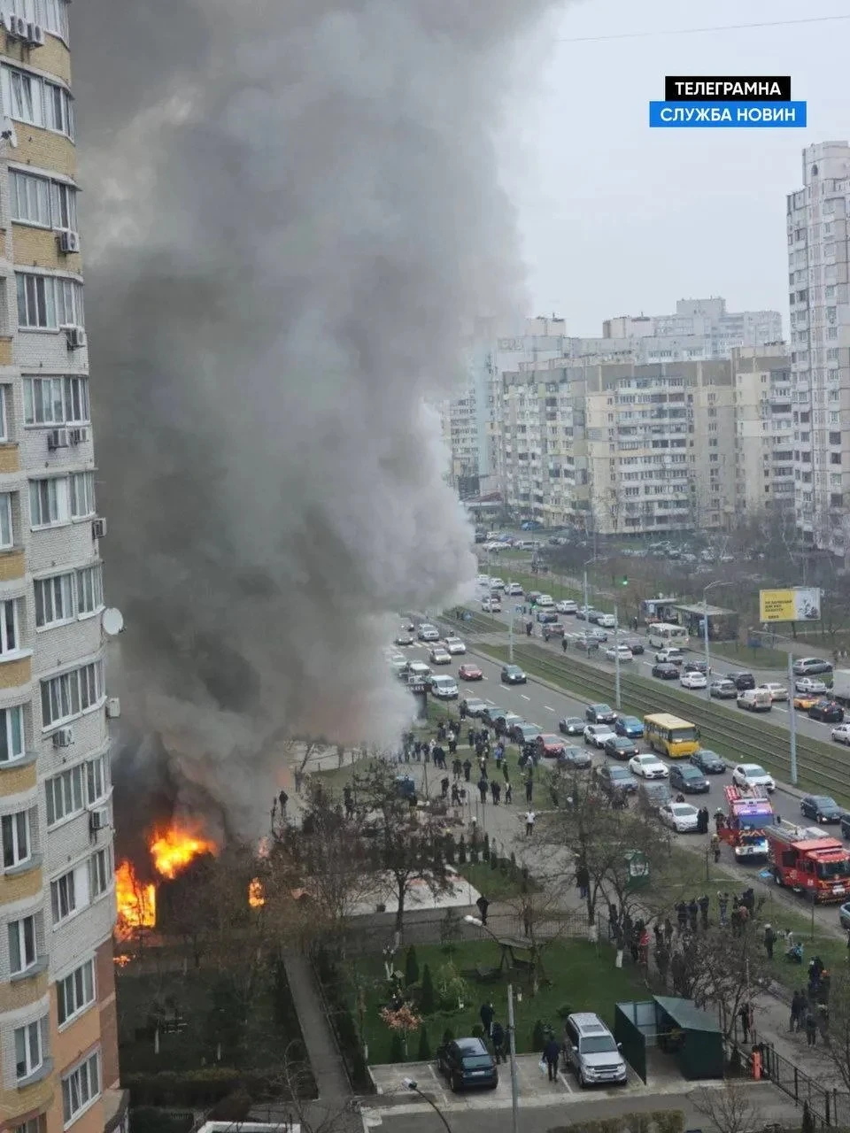 джерело: https://www.obozrevatel.com/zhizn-stolitsyi/v-kieve-sluchilsya-masshtabnyij-pozhar-v-kafe-podozrevayut-vzryiv-generatora-foto-i-video.htm