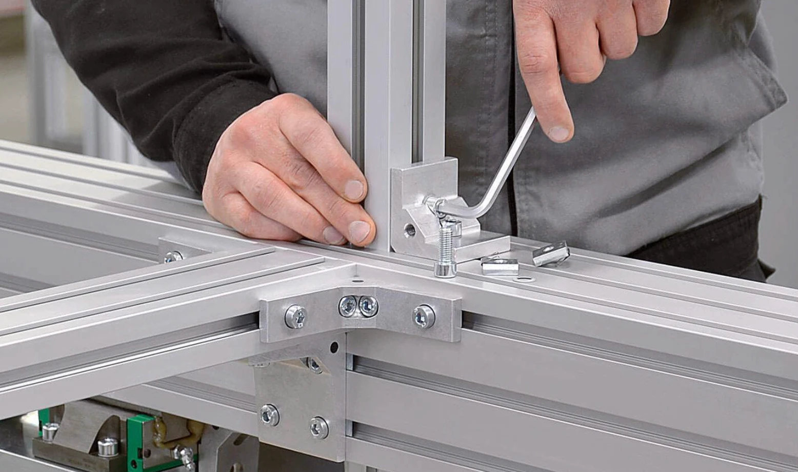 алюминиевый профиль Киев