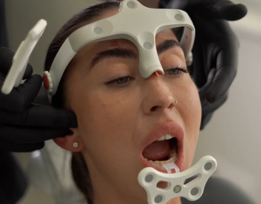 4D Modjaw Стоматологія в Ужгороді Picasso