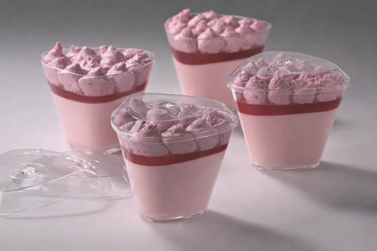 Эстетичность прозрачных стаканчиков для десертов