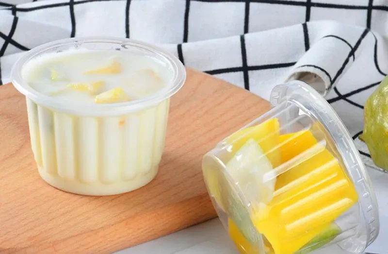 Одноразовые стаканчики для десертов против многоразовых