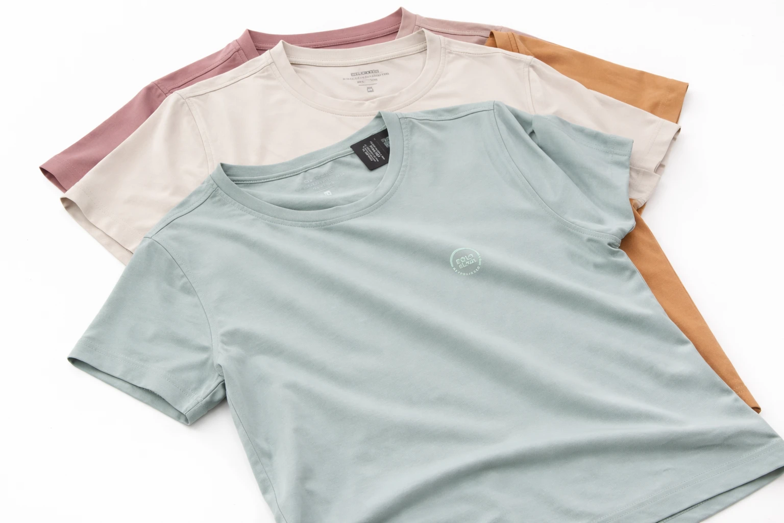 Чому футболка втрачає форму після прання