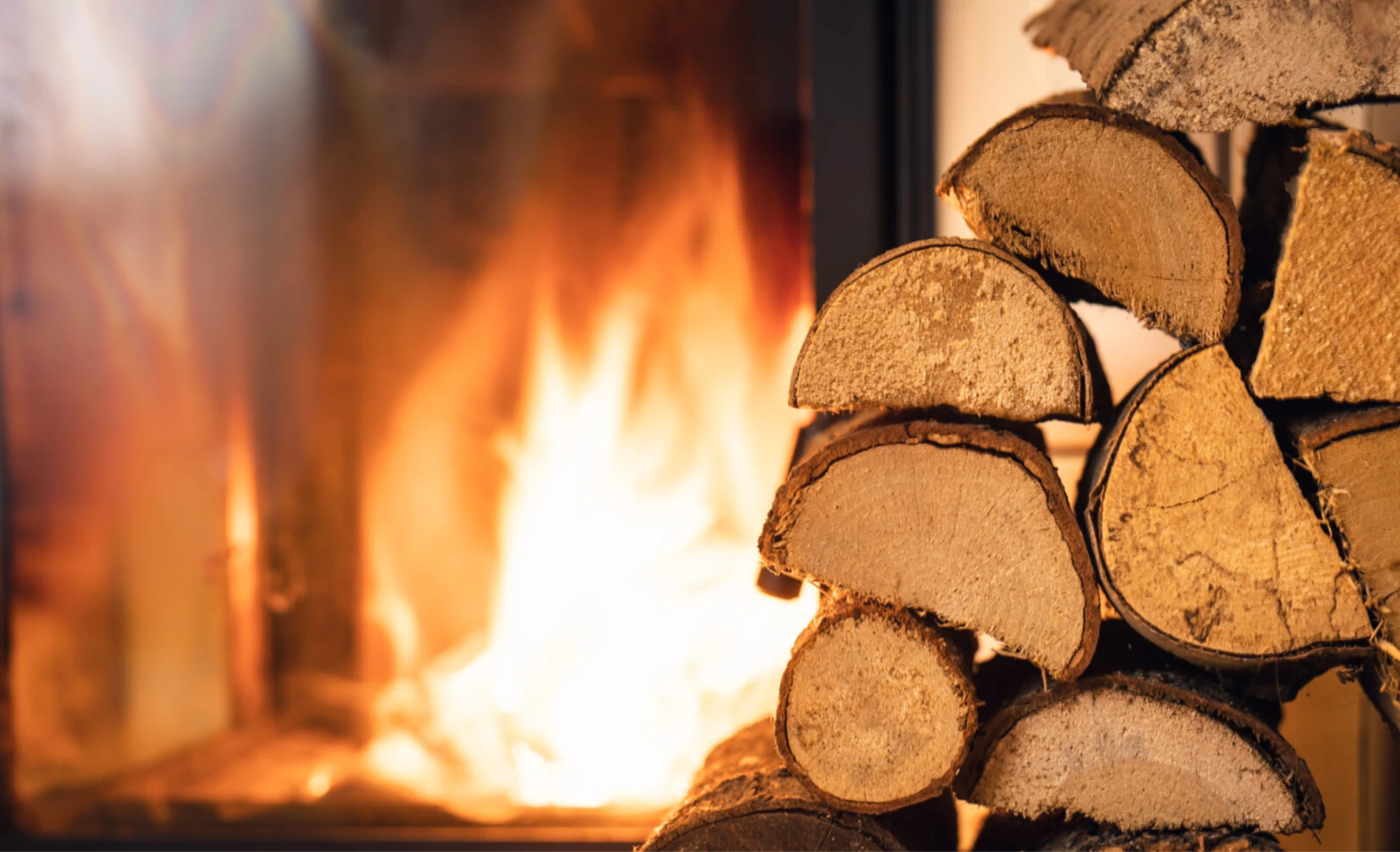 дрова для опалення будинку