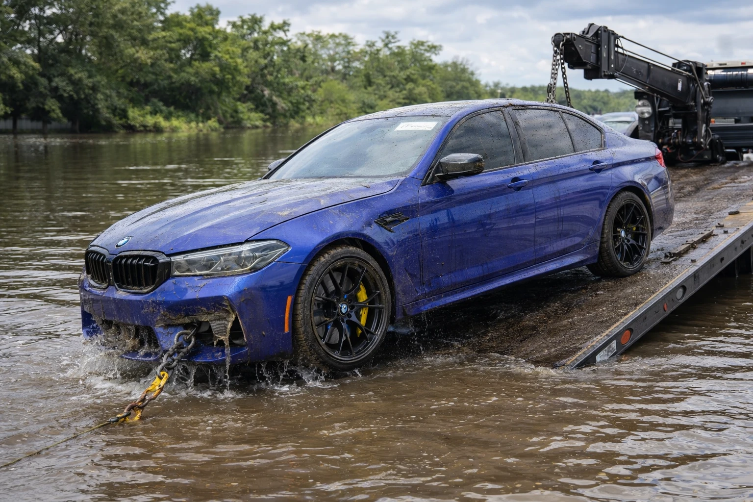 السيارات المتضررة من الغرق (Flood Damage)
