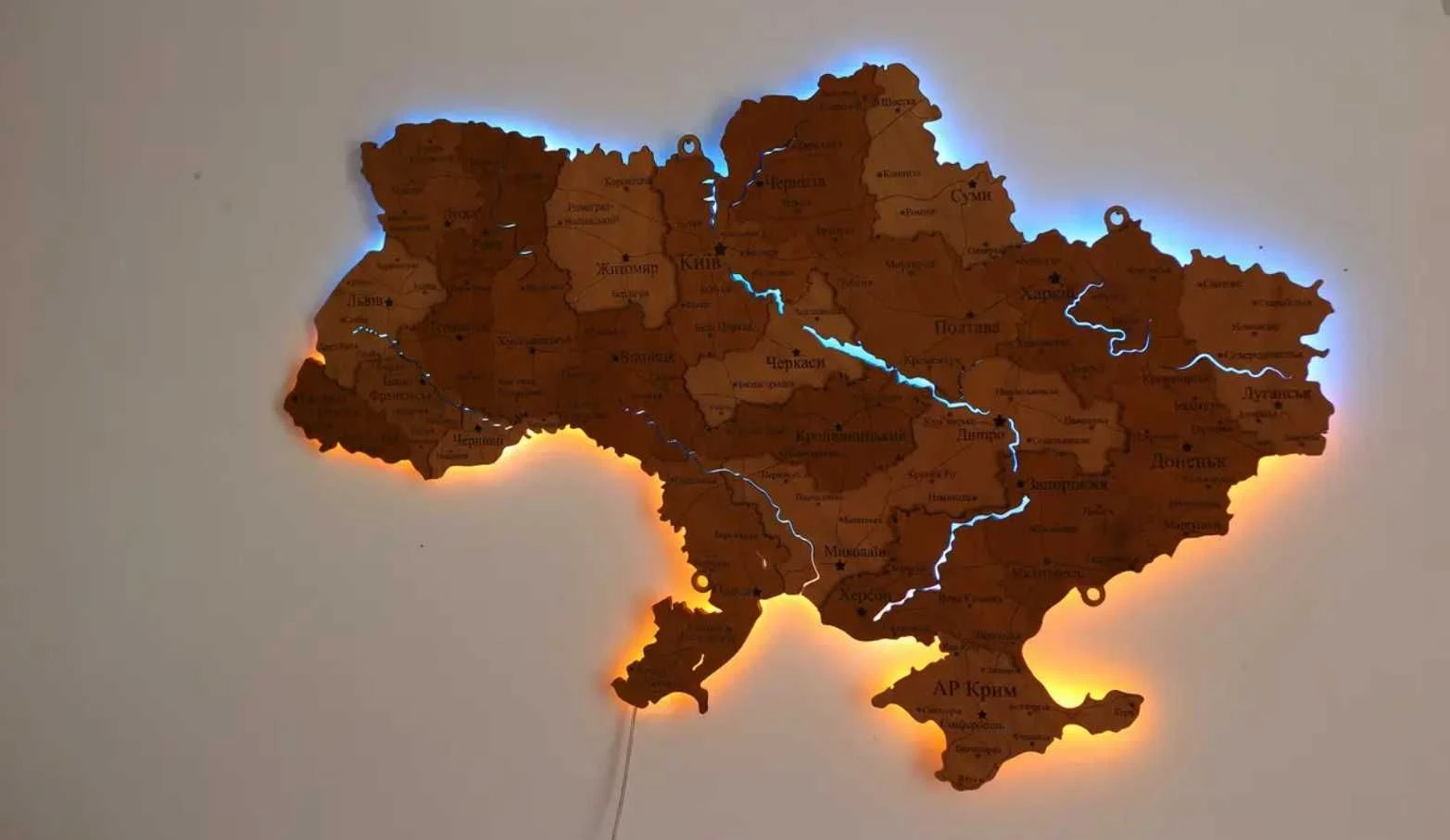 Придбати карту з дерева України