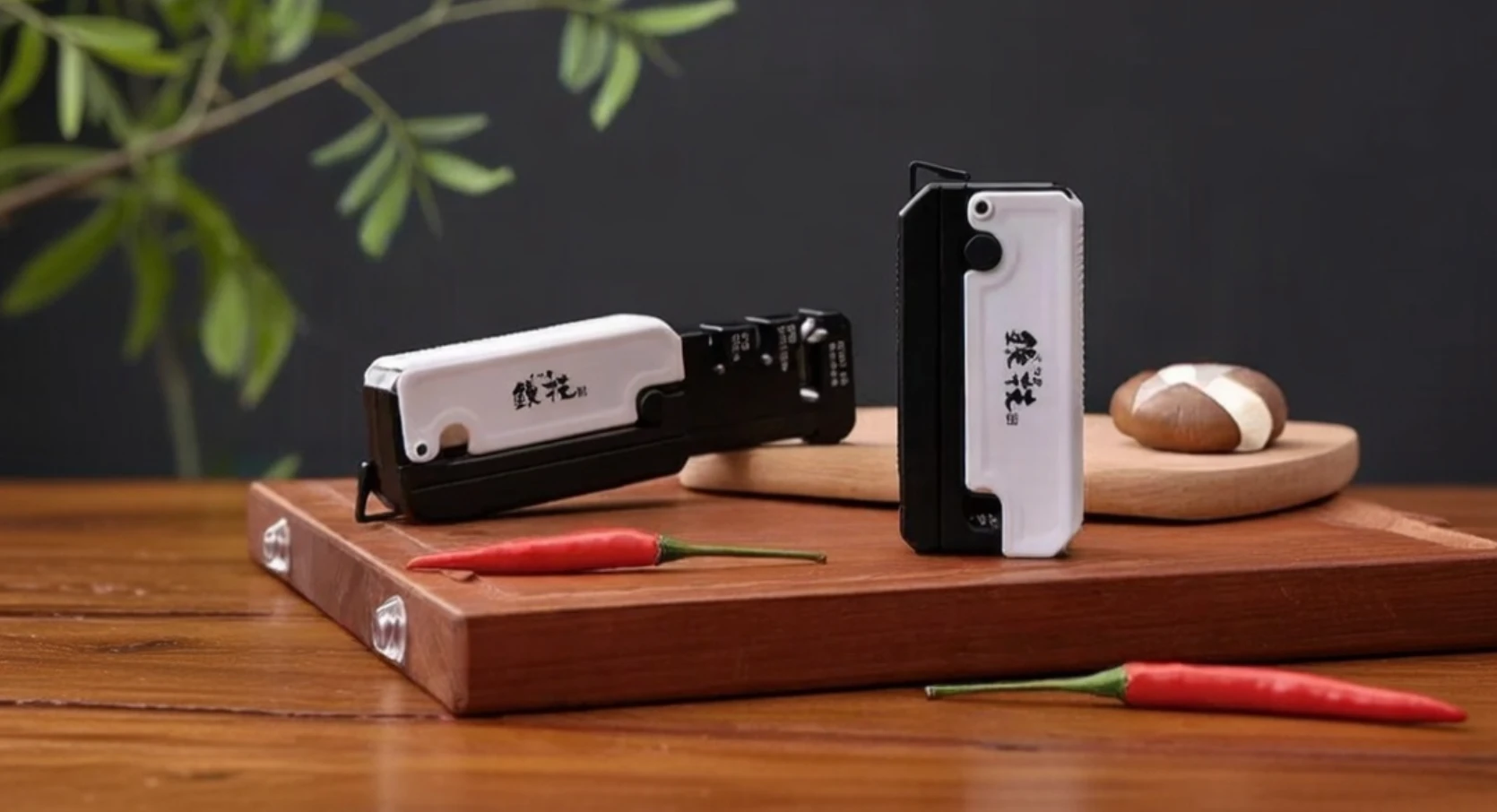 ручна точилка для ножів