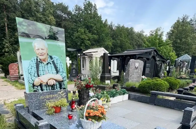 Фотостекло на памятник от компании Амарант: как выбрать формат и получить понятный результат Фотостекло на памятник от компании Амарант: как выбрать формат и получить понятный результат