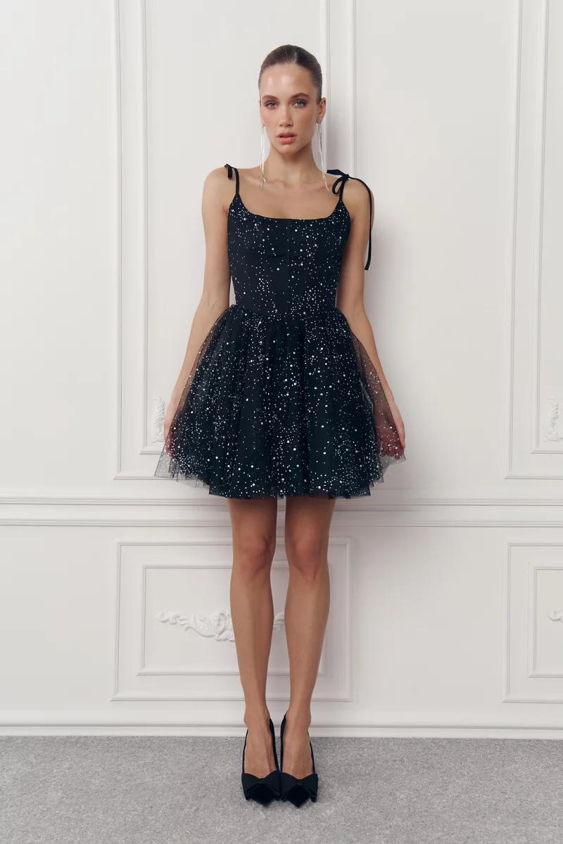 Чорна сукня міні з корсетом та шнурівкою