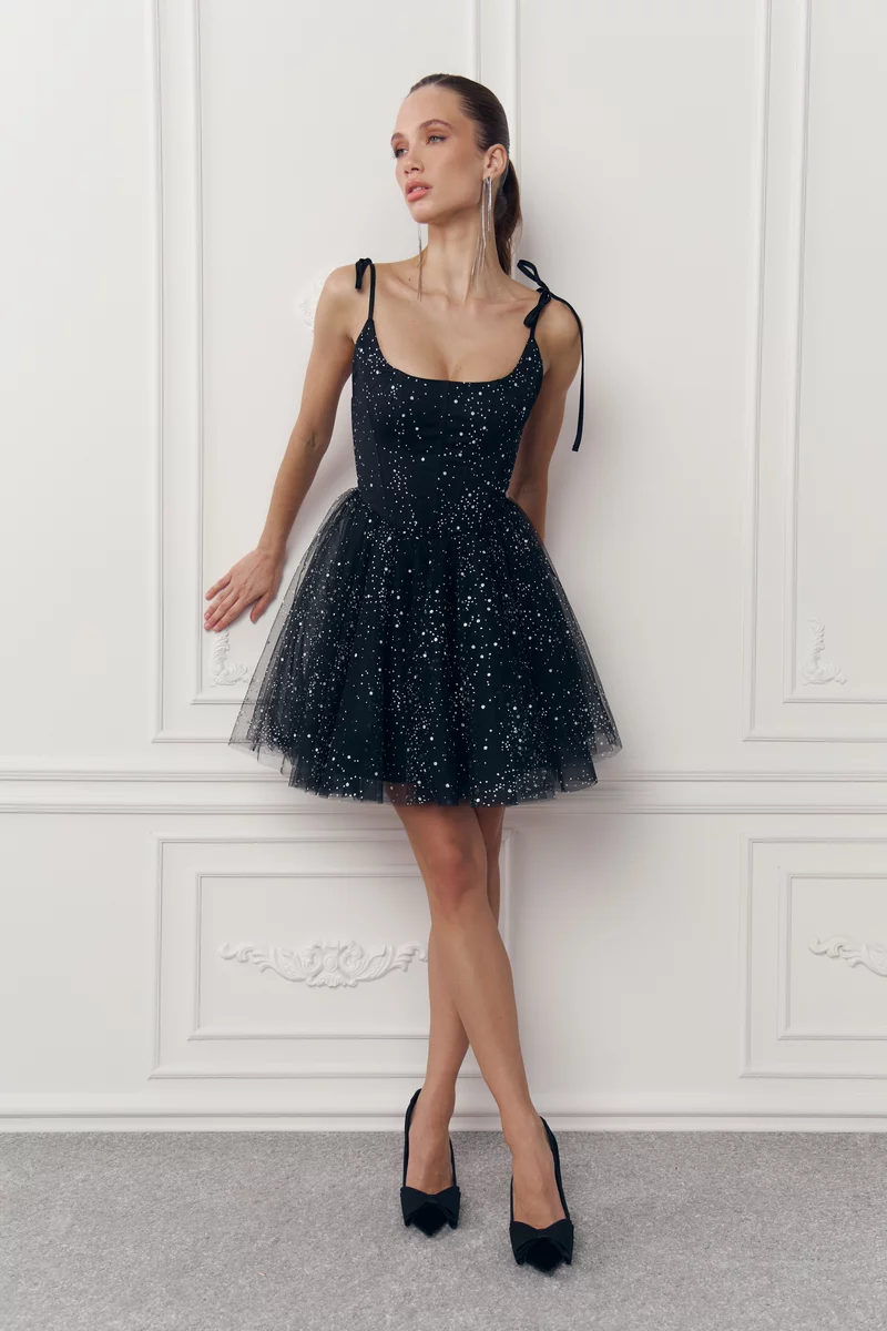 Чорна сукня міні з корсетом та шнурівкою