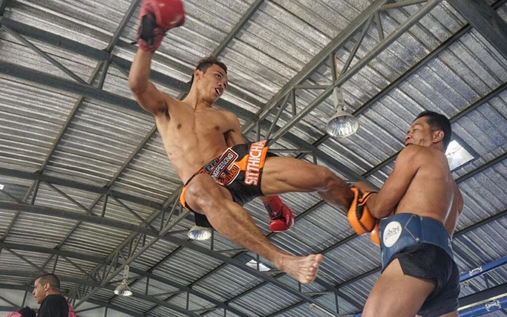 Роль розминки у тренуваннях з тайського боксу