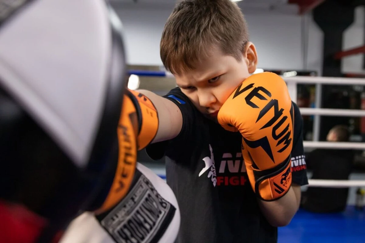Заняття з кікбоксингу для дітей