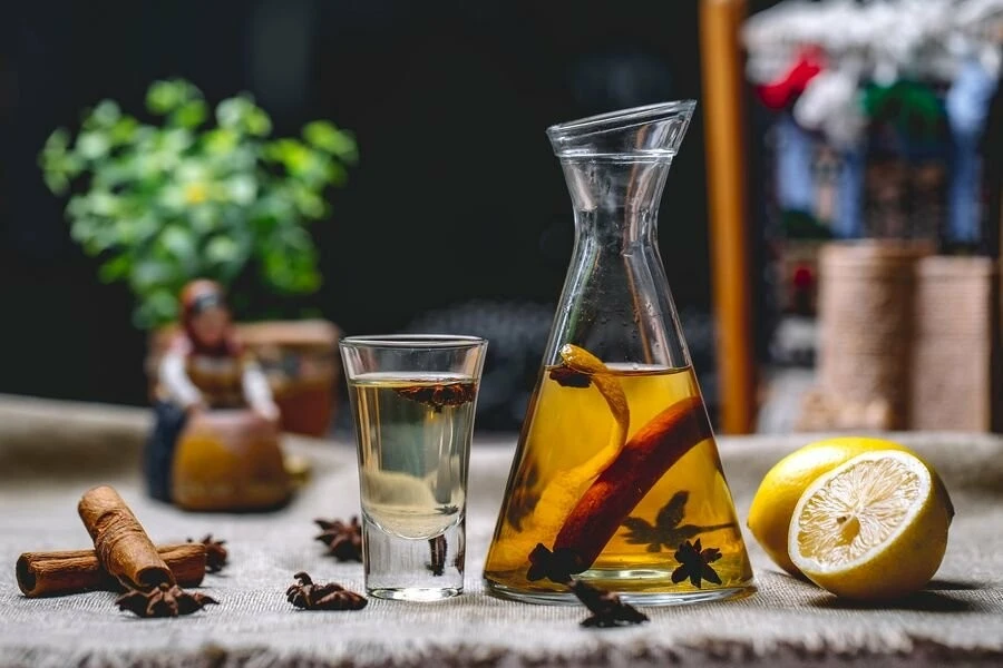 Когда переплачивать за спирт «Люкс»