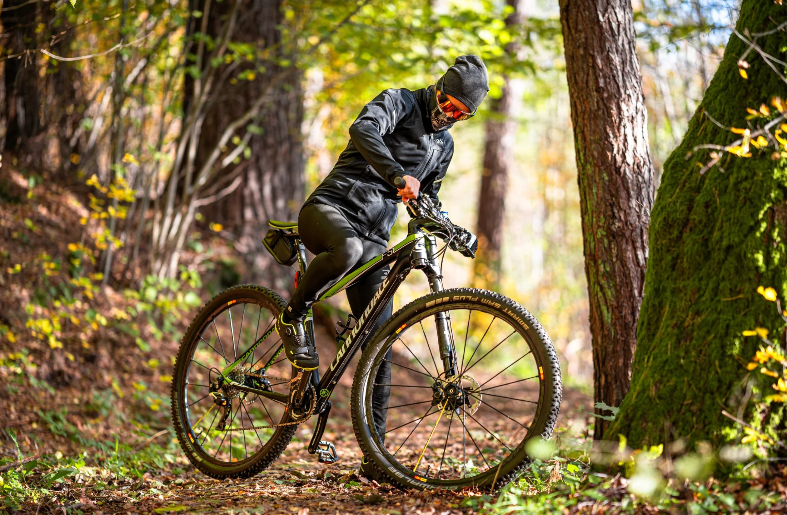 велосипед з алюмінієвою рамою