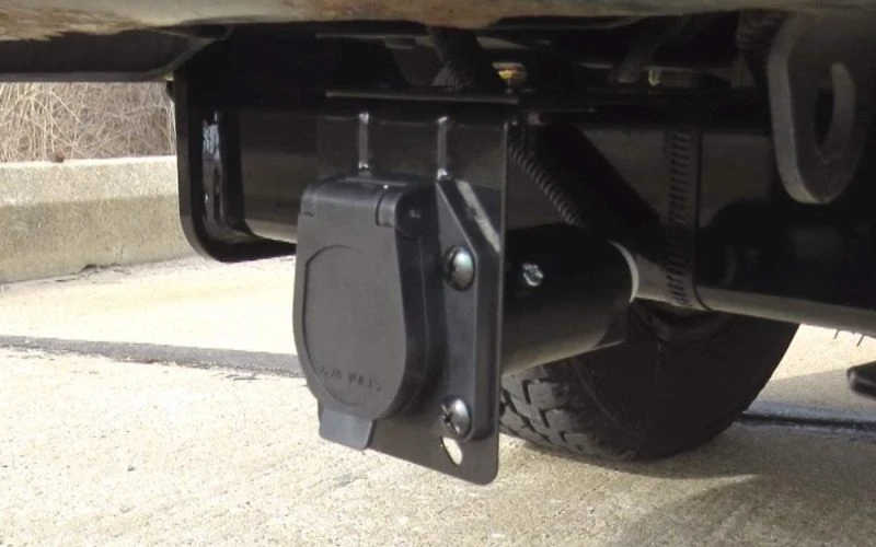 Розетка для причепа - 32