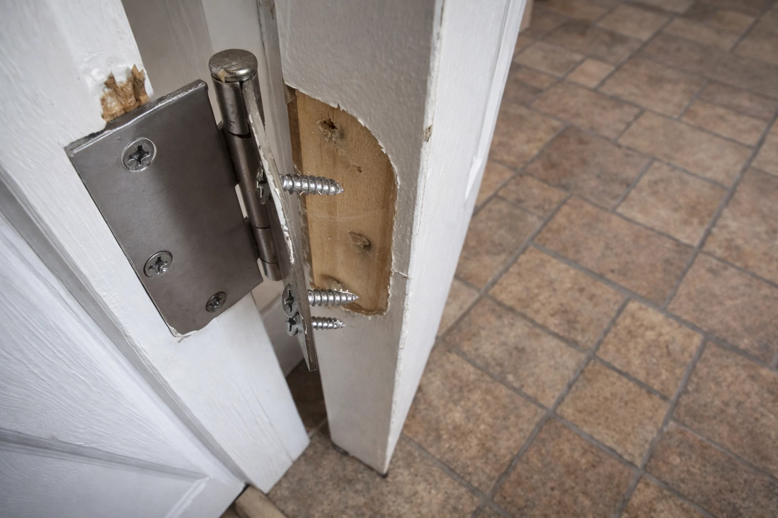 Reinforcing hinge screws for a lasting fix