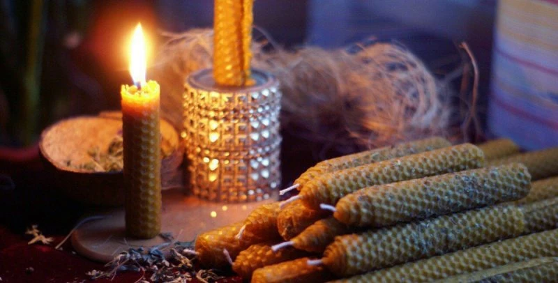 Навіщо взагалі запалювати воскові свічки