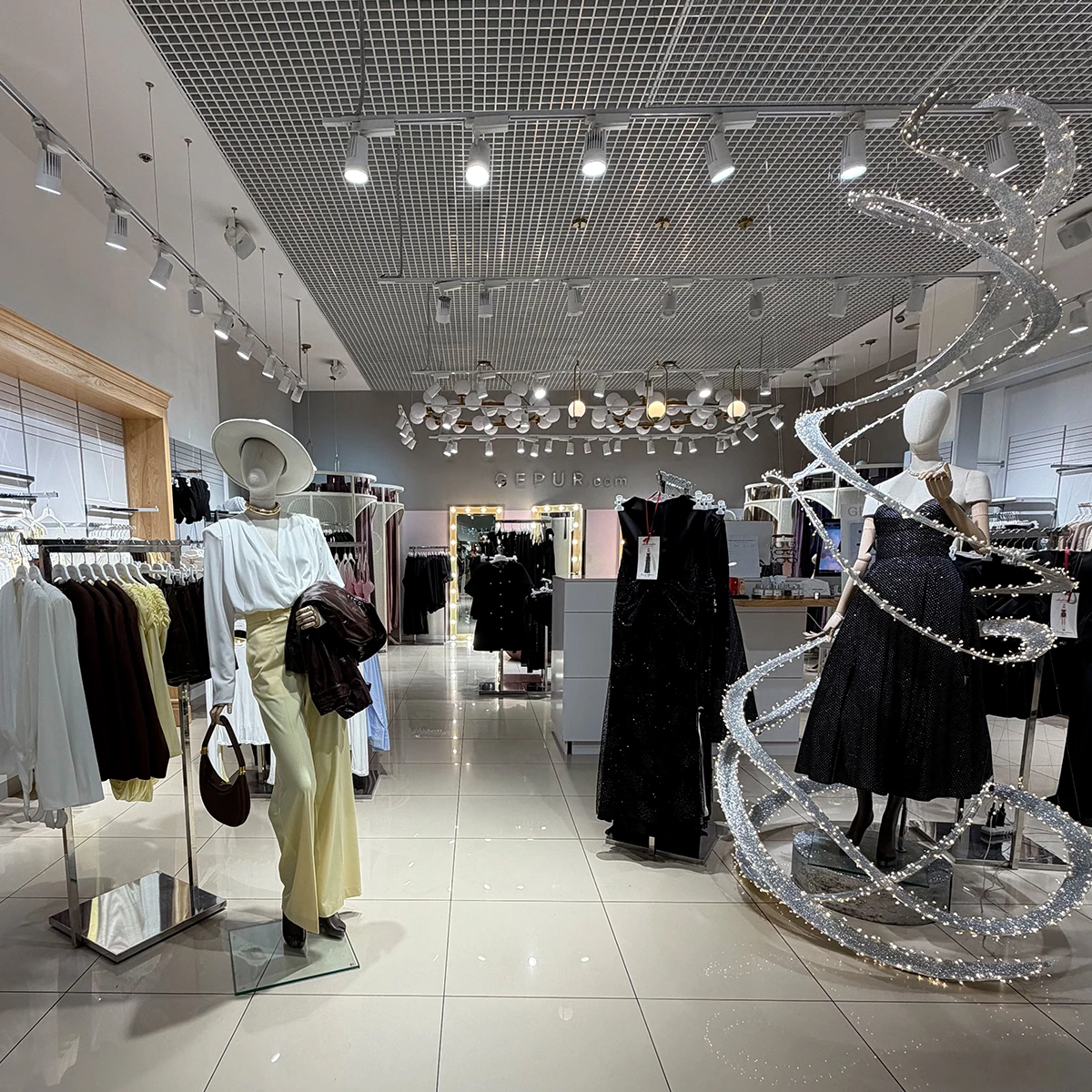 магазин жіночого одягу GEPUR у City Center - фото 2