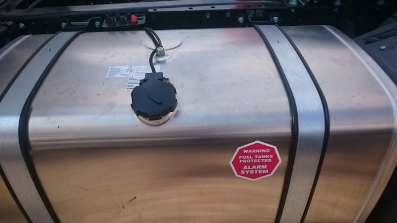 Крышка топливного бака - рис 3