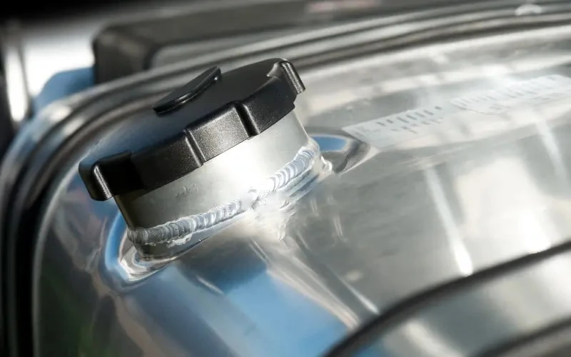 Крышка топливного бака - рис 5