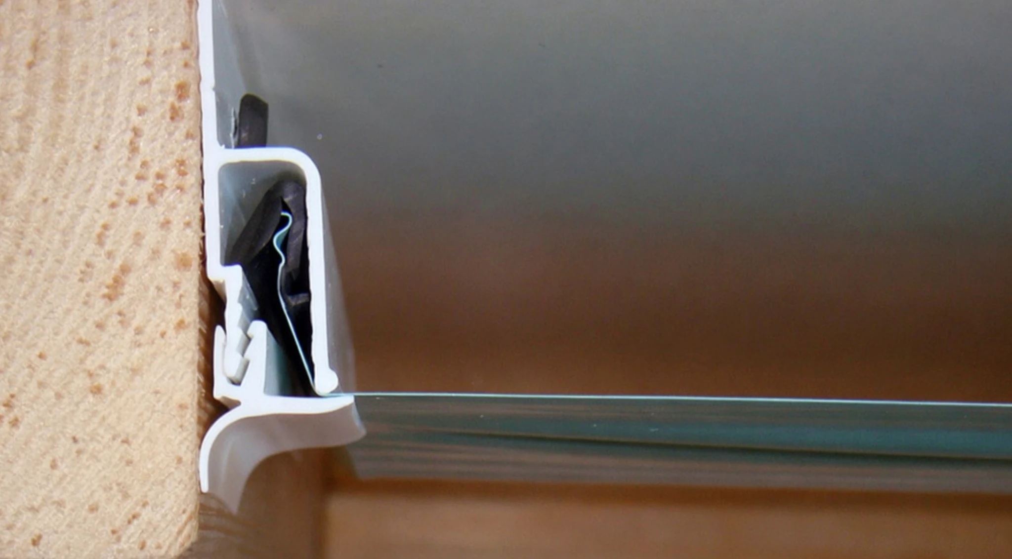 профільна система для натяжних стель