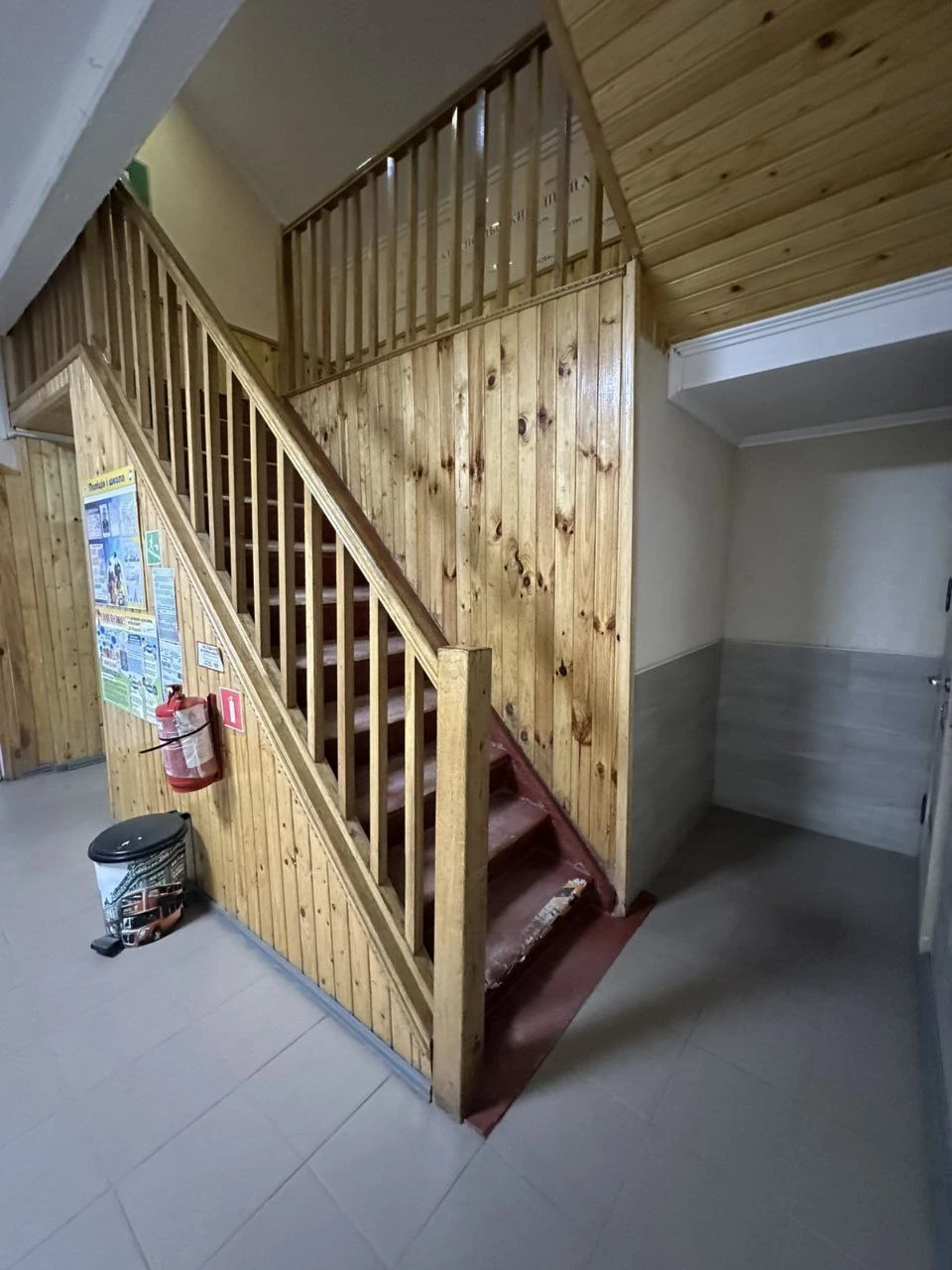 «Обирають українську свідомо»: історія єдиної україномовної школи на буковинському прикордонні, де 344 дитини навчаються в класах по 25 квадратів