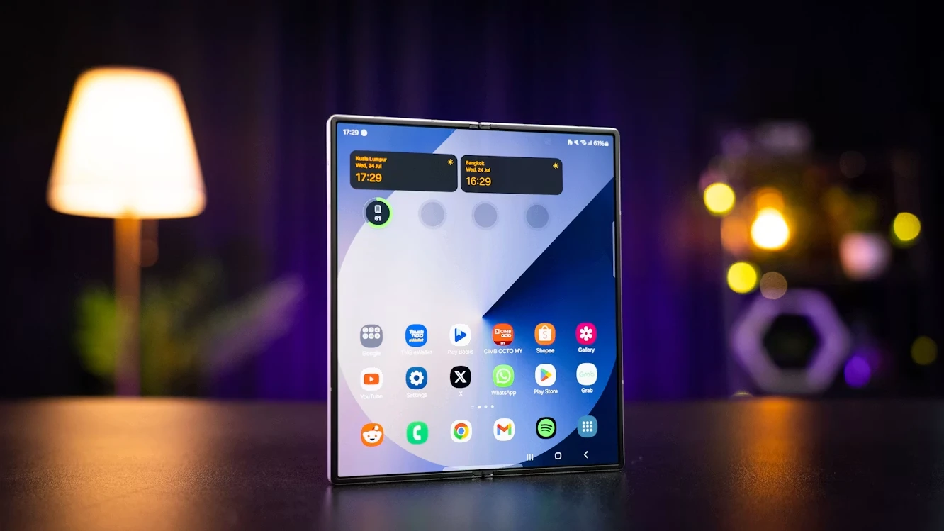 Планшет, который помещается в карман: что умеет Galaxy Fold 8 Ultra Планшет, который помещается в карман: что умеет Galaxy Fold 8 Ultra